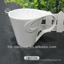 white mugs ceramics with handle